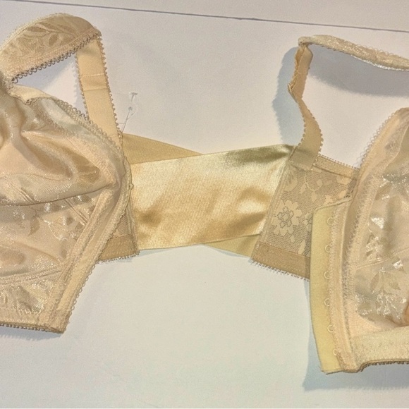 Playtex Cream Lace Bra - Picture 6 of 7